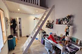 Beautiful Stone House With 177 M2 Of Living Space, Courtyard And Terrace.