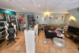 Beautiful Stone House With 177 M2 Of Living Space, Courtyard And Terrace.