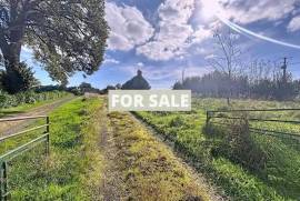 Detached Country House with Attached Barn