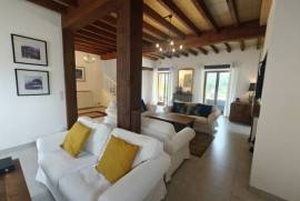 Exceptional Property Amidst Vineyards
