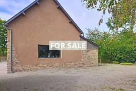 Detached Country House with Outbuilding