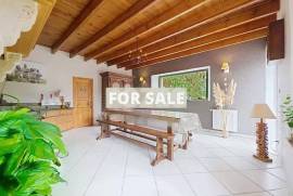 Detached Country House with Outbuilding