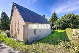 Detached Country House with Outbuilding