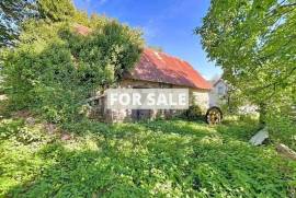 Detached Country House with Outbuilding