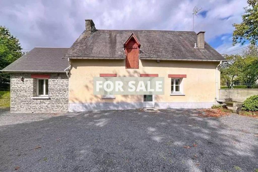Detached Country House with Outbuilding