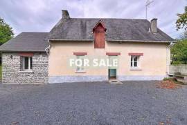 Detached Country House with Outbuilding