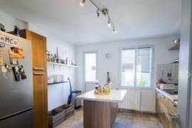 Stunning Detached Villa with Landscaped Gardens