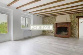 Detached Country House with Attached Outbuilding