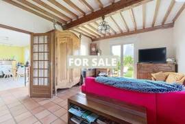 Detached House with Character and Mature Garden
