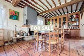Detached House with Character and Mature Garden