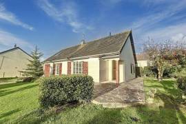 Detached Coastal House with Landscaped Garden