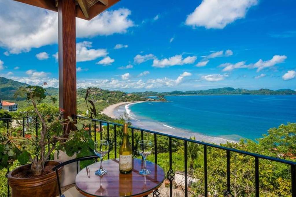 Casa Las Brisas: Stunning Views, Private Pool & Income Potential