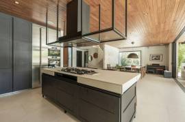 Villa Solana: Modern Luxury Steps from Playa Mansita in Hacienda Pinilla