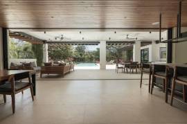 Villa Solana: Modern Luxury Steps from Playa Mansita in Hacienda Pinilla