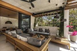 Villa Solana: Modern Luxury Steps from Playa Mansita in Hacienda Pinilla