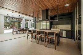 Villa Solana: Modern Luxury Steps from Playa Mansita in Hacienda Pinilla