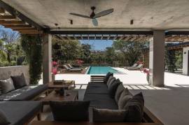 Villa Solana: Modern Luxury Steps from Playa Mansita in Hacienda Pinilla