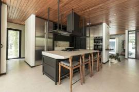 Villa Solana: Modern Luxury Steps from Playa Mansita in Hacienda Pinilla