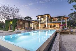 Villa Solana: Modern Luxury Steps from Playa Mansita in Hacienda Pinilla