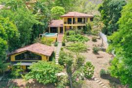 Casa Marazul: Ocean-View 5-Bedroom Home with Guest House & Infinity Pool near Playa Prieta