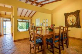 Casa Marazul: Ocean-View 5-Bedroom Home with Guest House & Infinity Pool near Playa Prieta