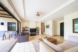 Casa Cali: Modern 3-Bedroom Turnkey Home in Pacific Residences - Minutes from Tamarindo Beach