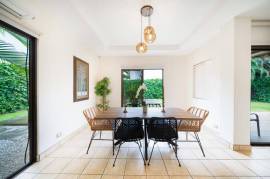 Casa Cali: Modern 3-Bedroom Turnkey Home in Pacific Residences - Minutes from Tamarindo Beach