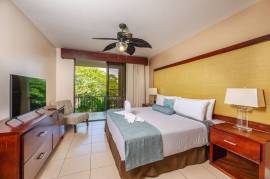 Coastal Calm Condo: Renovated 1-Bedroom in PACIFICO, Playas del Coco