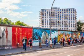 Ready to move! Bright & Furnished 2-Bedroom 2 Balconies in Friedrichshain