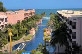 Stunning 3 Bed Condo with Sea and Pool View in town