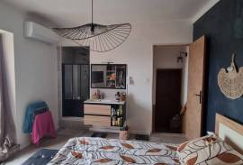 5 room, 95m2 House for sale in Le bosc - 205 000 € *