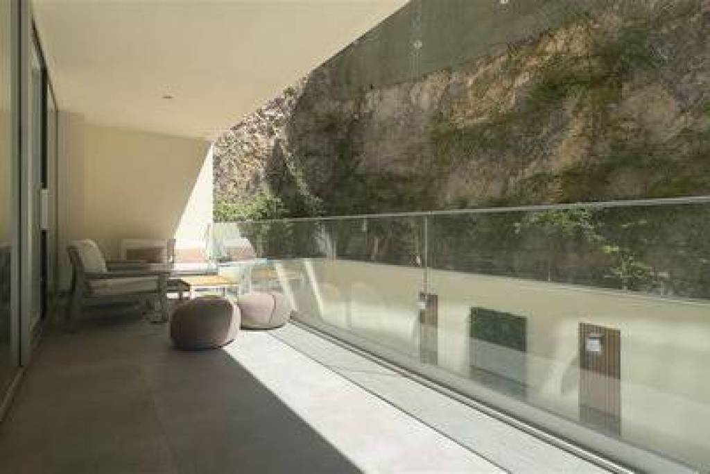 Lovely 1 bedroom apartment in Arengos Gardens, Gibraltar
