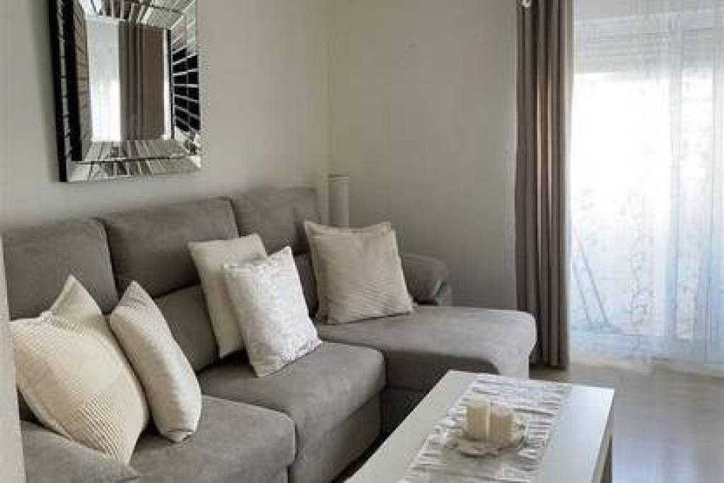 Beautiful 3 bedroom apartment in Sir William Jackson Grove, Gibraltar