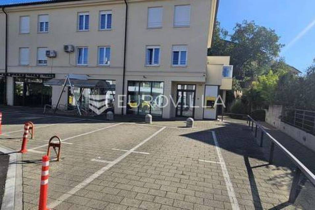 Viškovo, central business premises, 420 m², 6 parking spaces