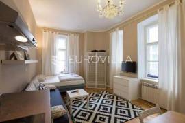 Zagreb, Draškovićeva, office/studio apartment in the city center, 25 m2