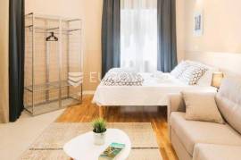 Zagreb, Draškovićeva, office/studio in the city center, 27 m2