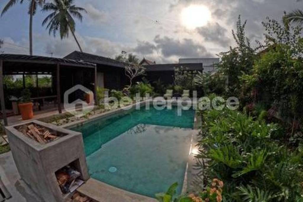 Your Peaceful Bali Sanctuary Awaits: Stylish 3-Bedroom Villa in Kemenuh with Tropical Garden and Private Swimming Pool