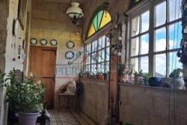 2 bedrooms house of character