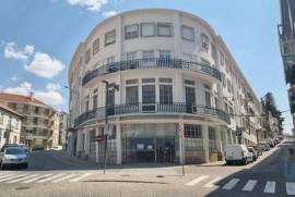 Espaço Comercial em Guarda de 650,00 m²