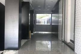 Loja / Estabelecimento Comercial em Lordelo Do Ouro E Massarelos de 250,00 m²