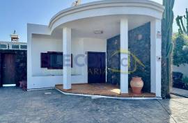 5 Bedroom Villa For Sale