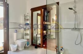 5 Bedroom Villa For Sale