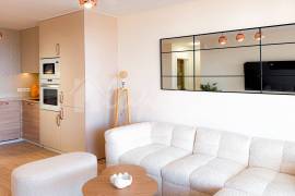 1 Bedroom Apartment in Laguna Park II Complex For Sale In San Eugenio LP13217