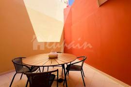 1 Bedroom Apartment in Laguna Park II Complex For Sale In San Eugenio LP13217