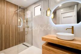 1 Bedroom Apartment in Laguna Park II Complex For Sale In San Eugenio LP13217