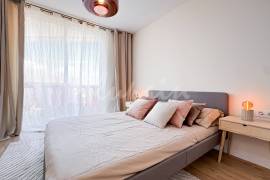 1 Bedroom Apartment in Laguna Park II Complex For Sale In San Eugenio LP13217