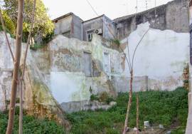 Land of 60 m2 for construction in the historic center