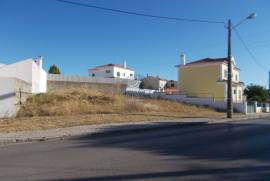 Plot of 420 m2 for construction of a house.