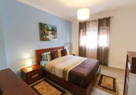 4 bedroom villa with garage and barbecue and patio.