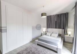 4 bedroom villa with garage and barbecue and patio.